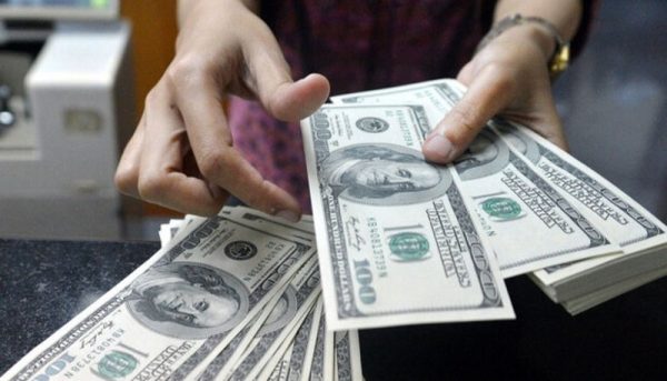 
افرایش قیمت دلار در کانال ۳۱ هزار تومانی/ بازار ارز، چهارشنبه ۶ مهر ۱۴۰۱